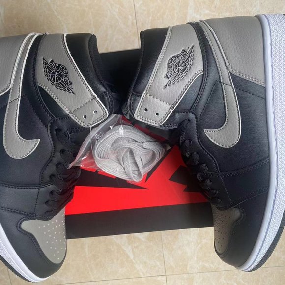 Jordan 1 Retro High Shadow size 9.5 - Picture 8 of 9